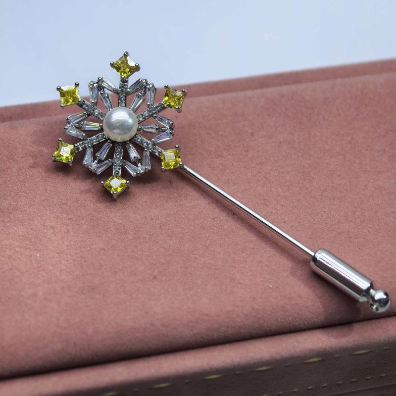 High-End Zircon Snowflake Brooch Pin - Stylish Suit Accessory
