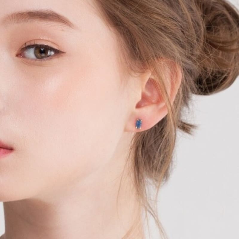 TATIANA FARTFAIT STONE EARRING