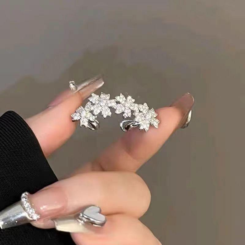 Temperament Light Luxury Full Diamond Flower Ear Clips No Ear Piercings Niche Design Sense Elf Ear Bone Clips Earrings