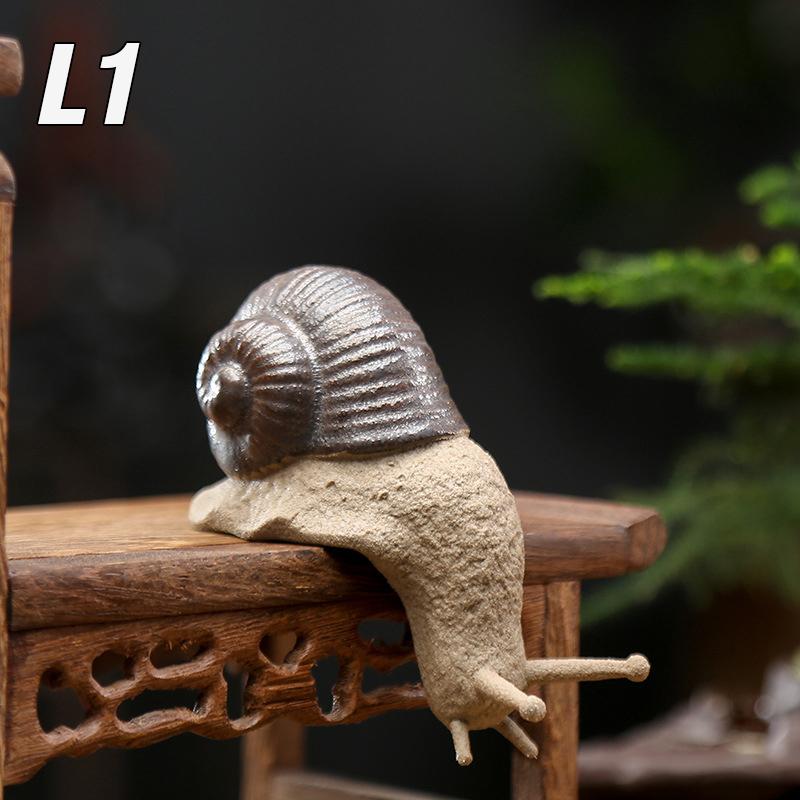 Ceramic Small Snail Ornaments Bonsai Micro Landscape Tea Pets Snail Figurine Creative Garden Living Room Desk Decoration Crafts