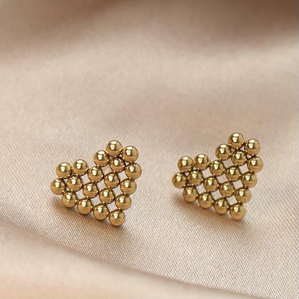 French personality trend niche peach heart stud earrings commuter versatile titanium steel earrings female niche
