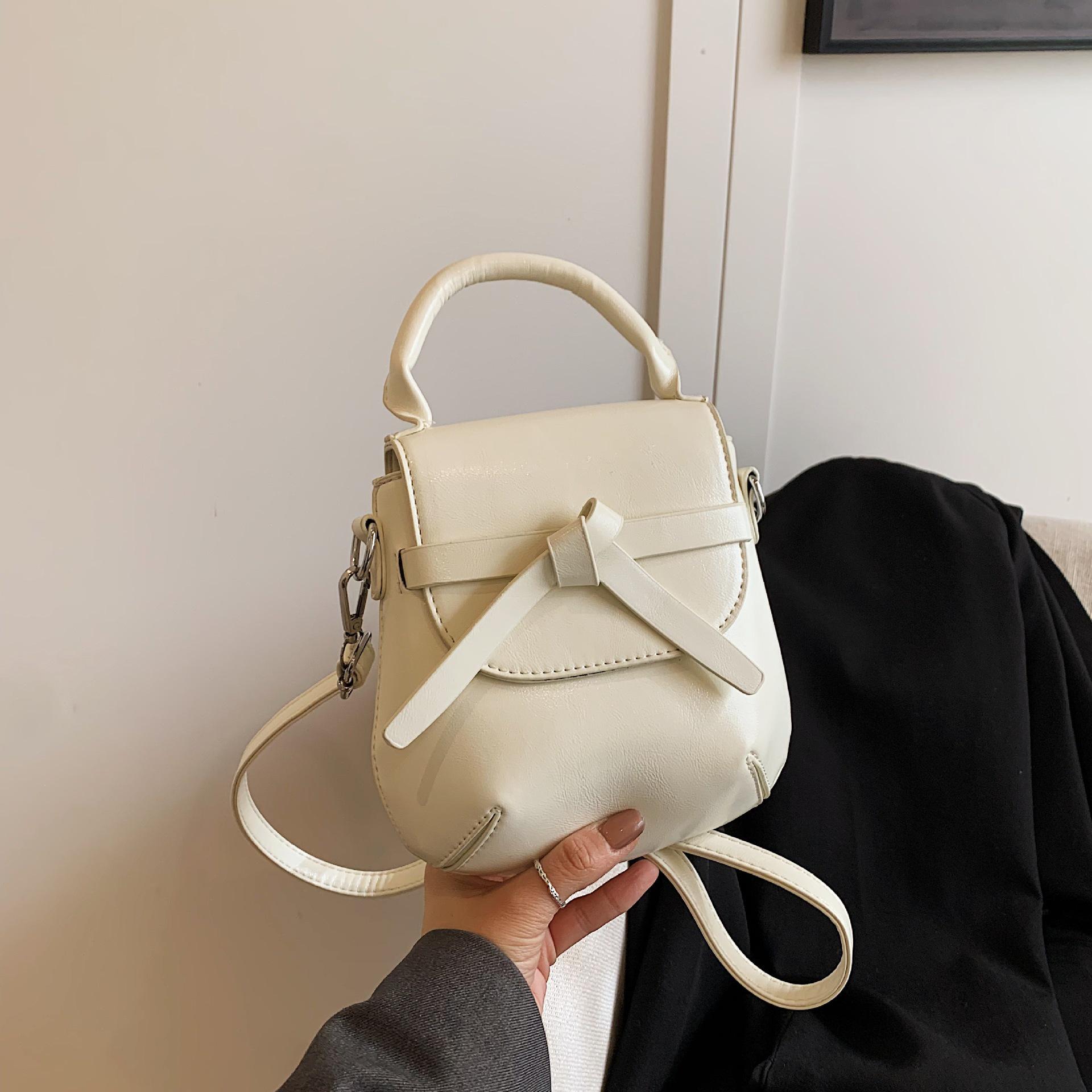 

Niche Women s 2025 Mini Chain Crossbody & Bow Shoulder Bag білий