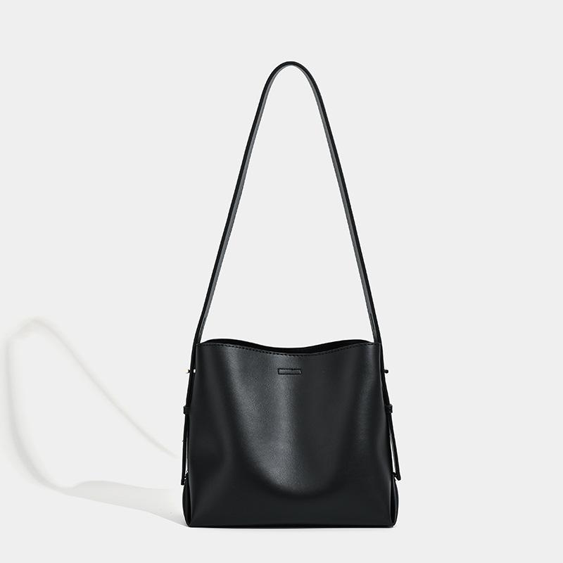 Bag Women 2025 New Premium Versatile Morning Eight Commuter Large Capacity Bucket Bag Portable Shoulder Messenger Bag