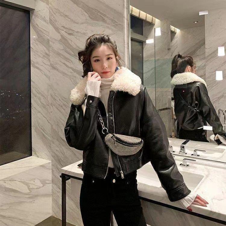Women's Retro Black Leather Coat with Lambswool Collar - Autumn/Winter Fleece-Lined Motorcycle Jacket