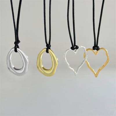 Personalized Irregular Heart-shaped Hollow Out Pendant Necklace, Simple Geometric Oval Wax Rope Necklace, Everyday Versatile Neck Ornament