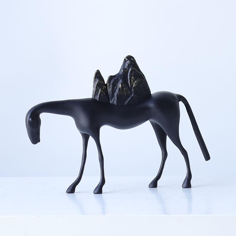Metal Handicrafts Simulation Animal Sculpture Horse Ornament Camel Mountain Abstract Animal Statues Home Decoration