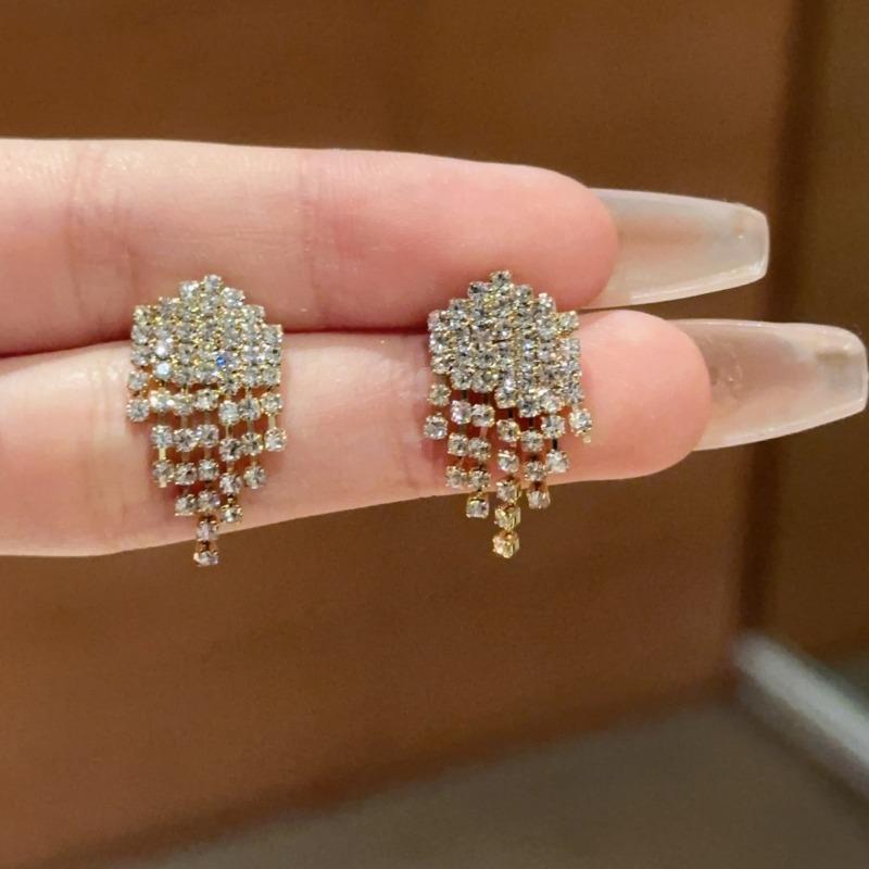 Boucles d'oreilles à longues pampilles pour femmes, style coréen Dongdaemun, design original, boucles d'oreilles polyvalentes