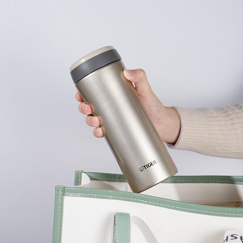 Tiger MMK-A45C Ultra-Light Insulated Stainless Steel Bottle