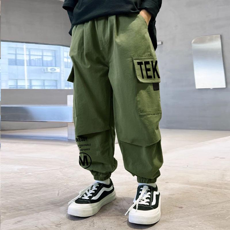 Boys' Velvet-Lined Thickened Overalls: Warm Casual Trousers for Autumn/Winter 2024