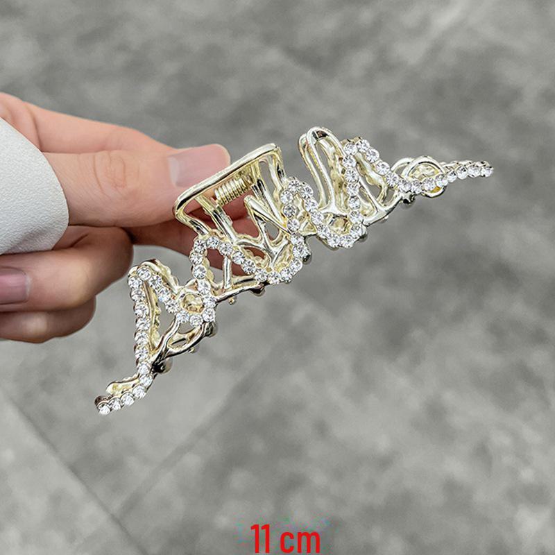 Shark Clip 2022: Fashionable Butterfly Hair Claw, Elegant Large Floral Design for Ponytail and Back of Head Styling