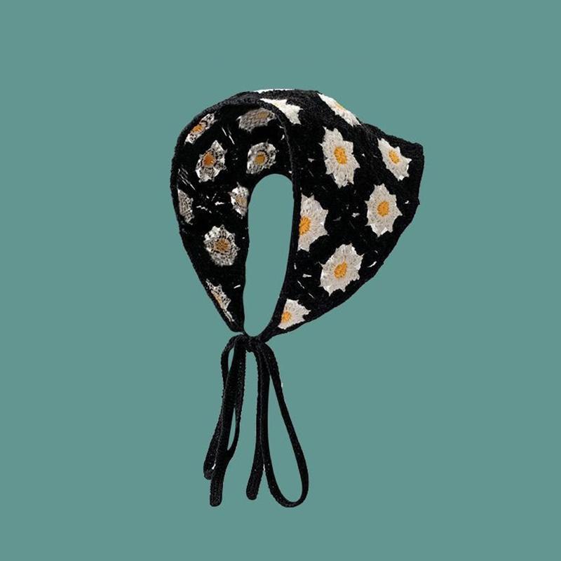 Retro Knitted Hollow Triangle Headband Daisy Strawberry Handmade Crochet Triangle Scarf Headgear Handmade Headscarf