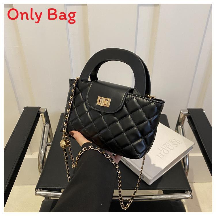 

French Minimalist Chain Strap Small Square Purse With Lock Closure For Daily Use чорний