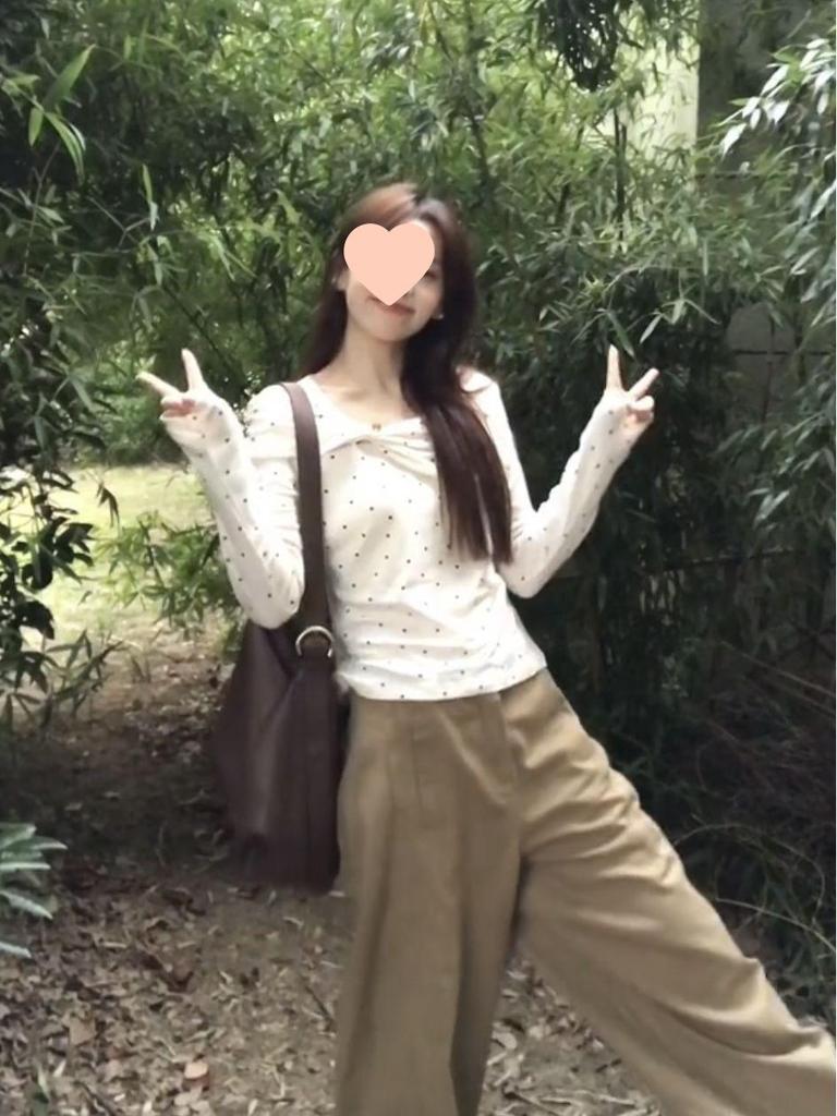 Love It! Korean Style Polka Dot Long Sleeve T-shirt - Super Hot Autumn/Winter Slimming Top for Women