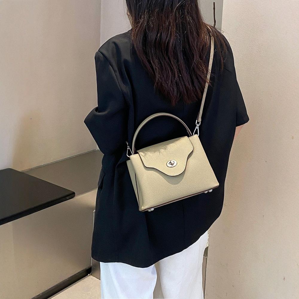 Top Layer Cowhide Crossbody Women's Bag Trendy Street Photography Genuine Leather Flip Bag Multi Component Pure Cowhide Casual Bag