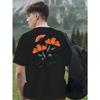 Camiseta Masculina com um Buquê de Flores Laranjas, Adequada para Treino de Basquete. É uma blusa de gola redonda e manga curta para streetwear moderno e academia