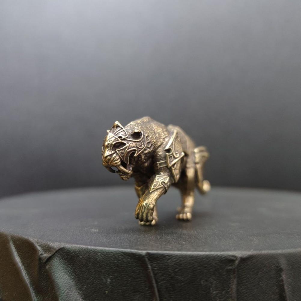 Retro Brass Armor Battle Tiger Office Desktop Brass Ornament Antique Model Tiger Ornament Creative Gift Home Decoration