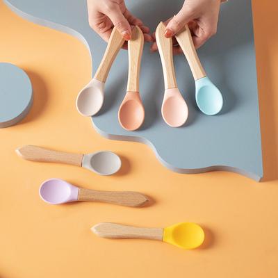 Pet Cat Canned Food Spoon Wooden Handle Silicone Kitten Wet Food Feeding Spoon Baby Food Grade Material Pet Supplies
