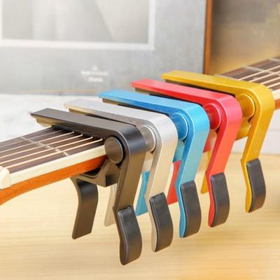 Gitarren-Kapodaster für Akustik- und E-Gitarre Universal 6-Saiten Gitarrenklemme Metall Ukulelen-Kapodaster für Bass Mandoline Banjo