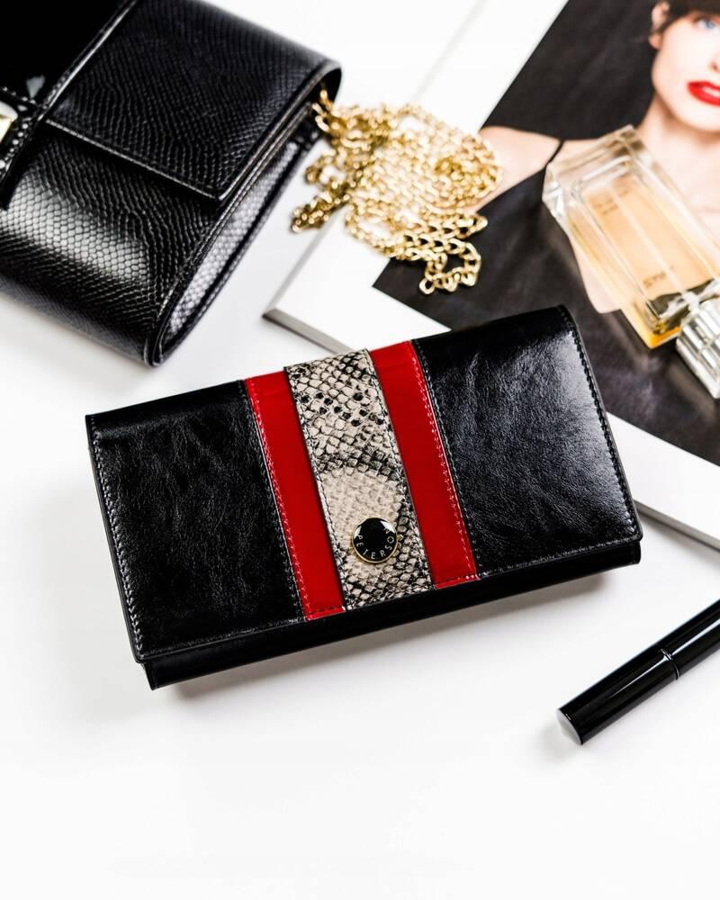 Women's leather wallet with snake print - Peterson