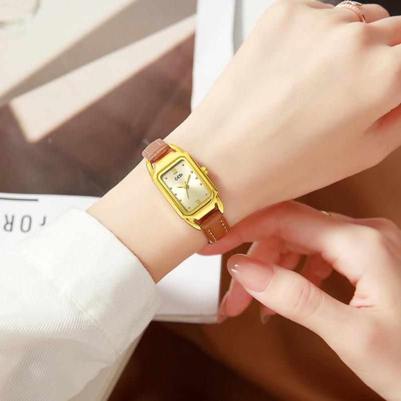 High-Value Small Sugar Cube Women'S Watch Niche High-End Belt Student Watch Fashion Saddle Shell Quartz Watch