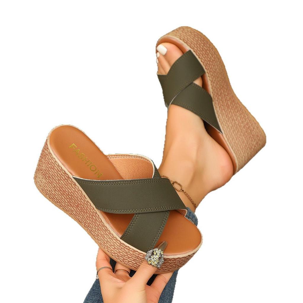 Thick-bottomed one-child new spring and summer slope heel solid color women's beach cool slippers