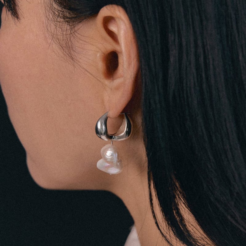 Goyu BAROQUE PEARL EARRING