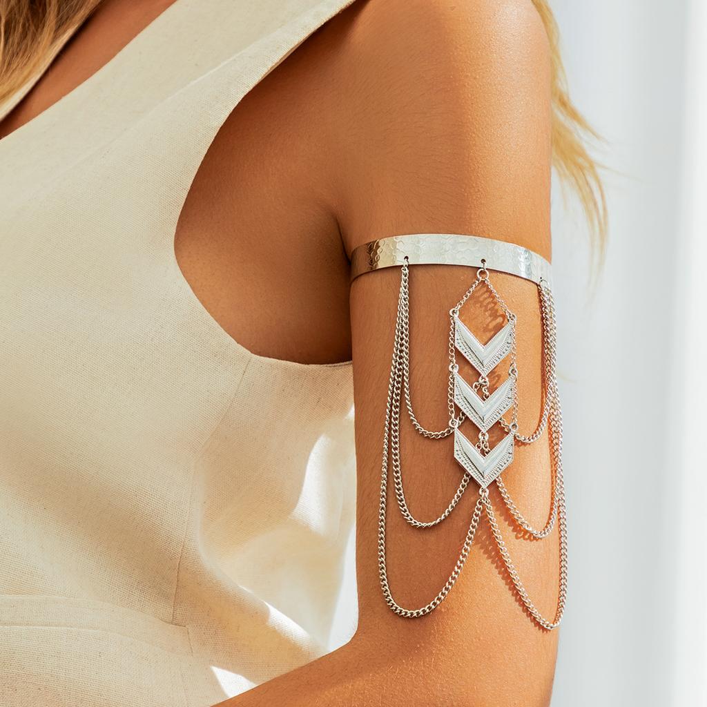Ingemark Vintage Punk Tassel Link Open Upper Arm Bracelet for Women Goth V Shape Pendant Adjustable Bangles Couple Jewelry Gift