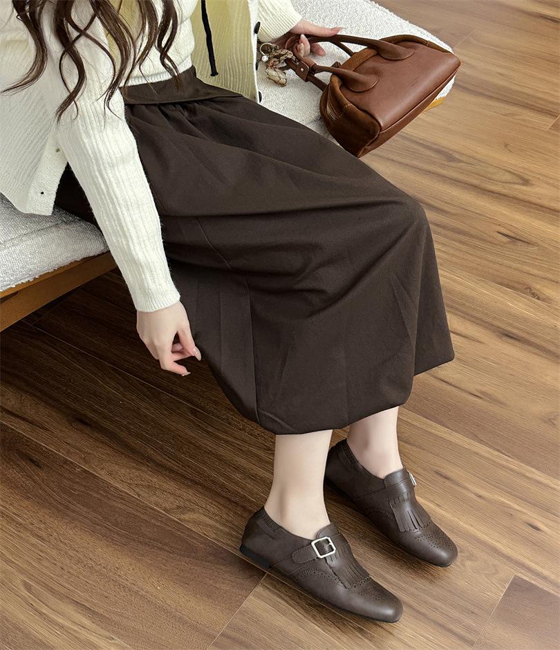 

25 new triangular standard fringed loafers, engraved retro British style flat-soled leather shoes, one pedal, lazy Doudou shoes 39 темно-коричневого