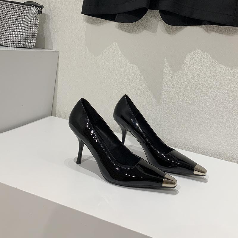 Park Caiying rose the same black high heels 2025 spring and autumn new patent leather thin heel versatile metal square head single shoes women