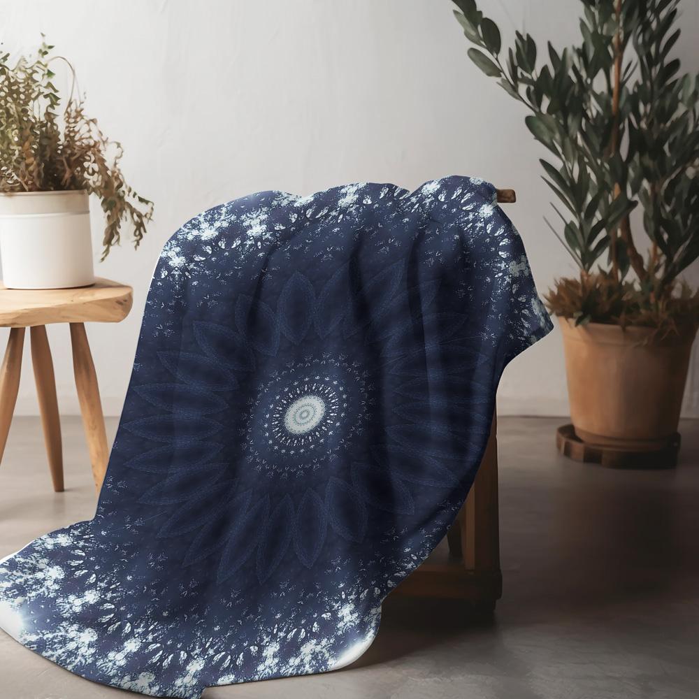 Dark Blue Snowflake Throw Blanket Soft Cozy Warm Throw Blanket for Sofa Bed Decorative Gift