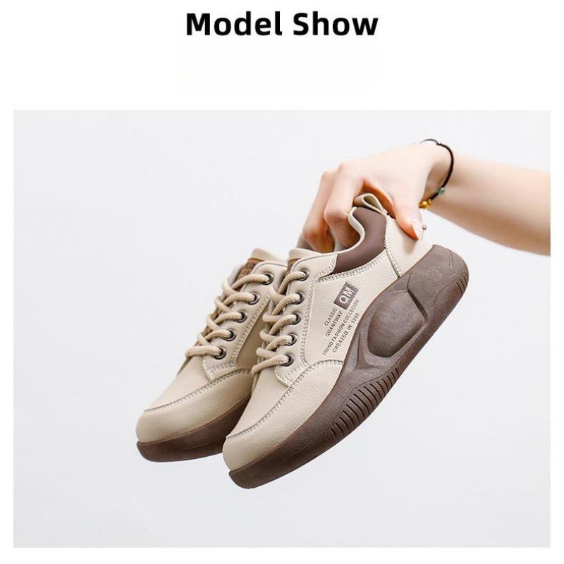 Scarpe da ginnastica alla moda da donna Scarpe da skateboard antiscivolo con lacci per esterni Scarpe sportive piatte da passeggio comode e leggere per le donne