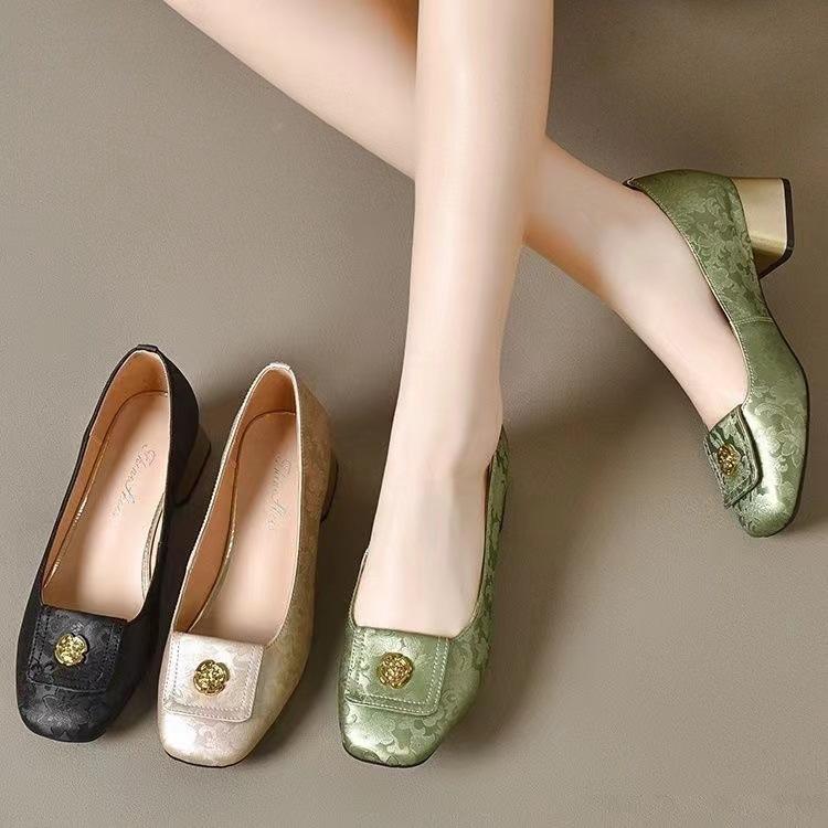 Foreign trade Chinese style camellia middle heel single shoes small fragrant commuting temperament autumn new square head women's shoes