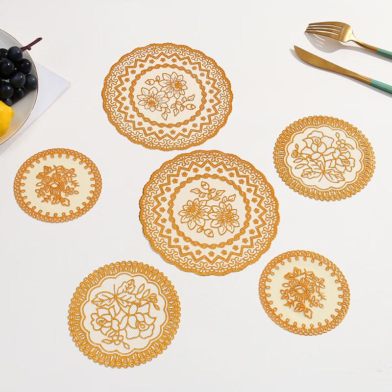 

Круглый ПВХ Набор Подстановочная салфетка и Подставка с золотым тиснением 12cm (12 pieces)