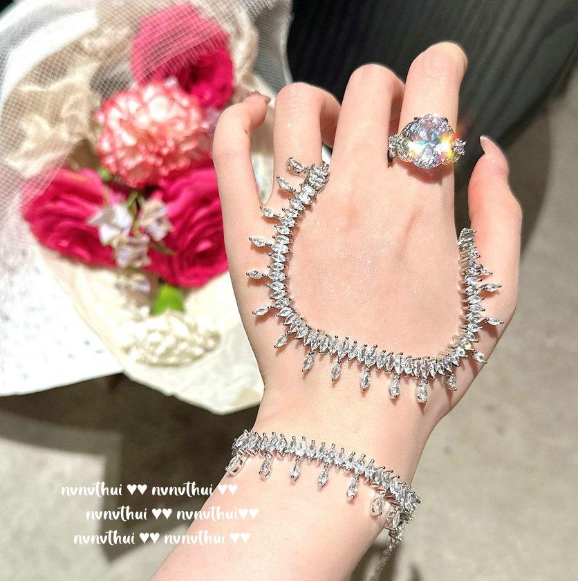 Sparkling Water Drop Gem Necklace, Bright As A Galaxy, Plated With 18K Gold, Meteor Teardrop, Zircon Fringed Bracelet.
