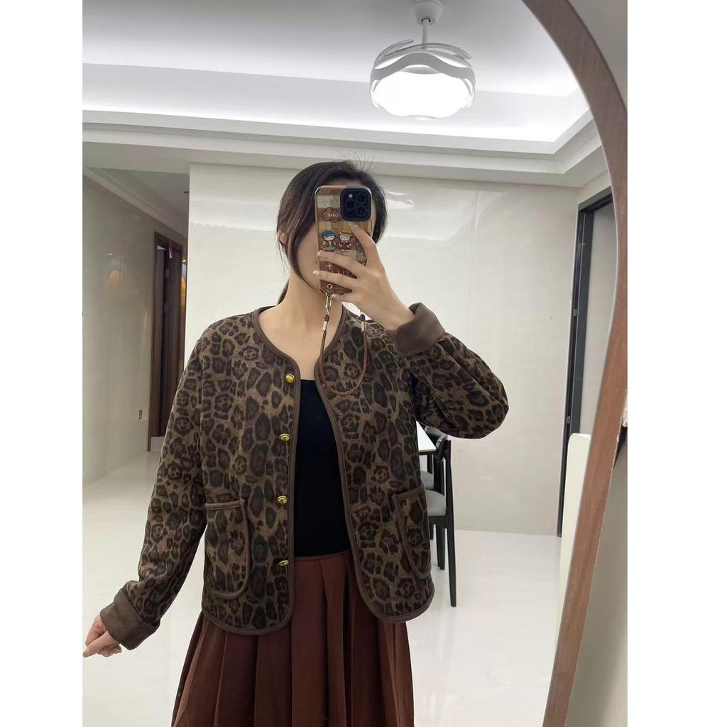 Women's Fleece-Lined Leopard Print Jacket: 2025 Autumn/Winter, Slimming Korean Style, Fashionable & Elegant, Thickened & Loose, Short Design.