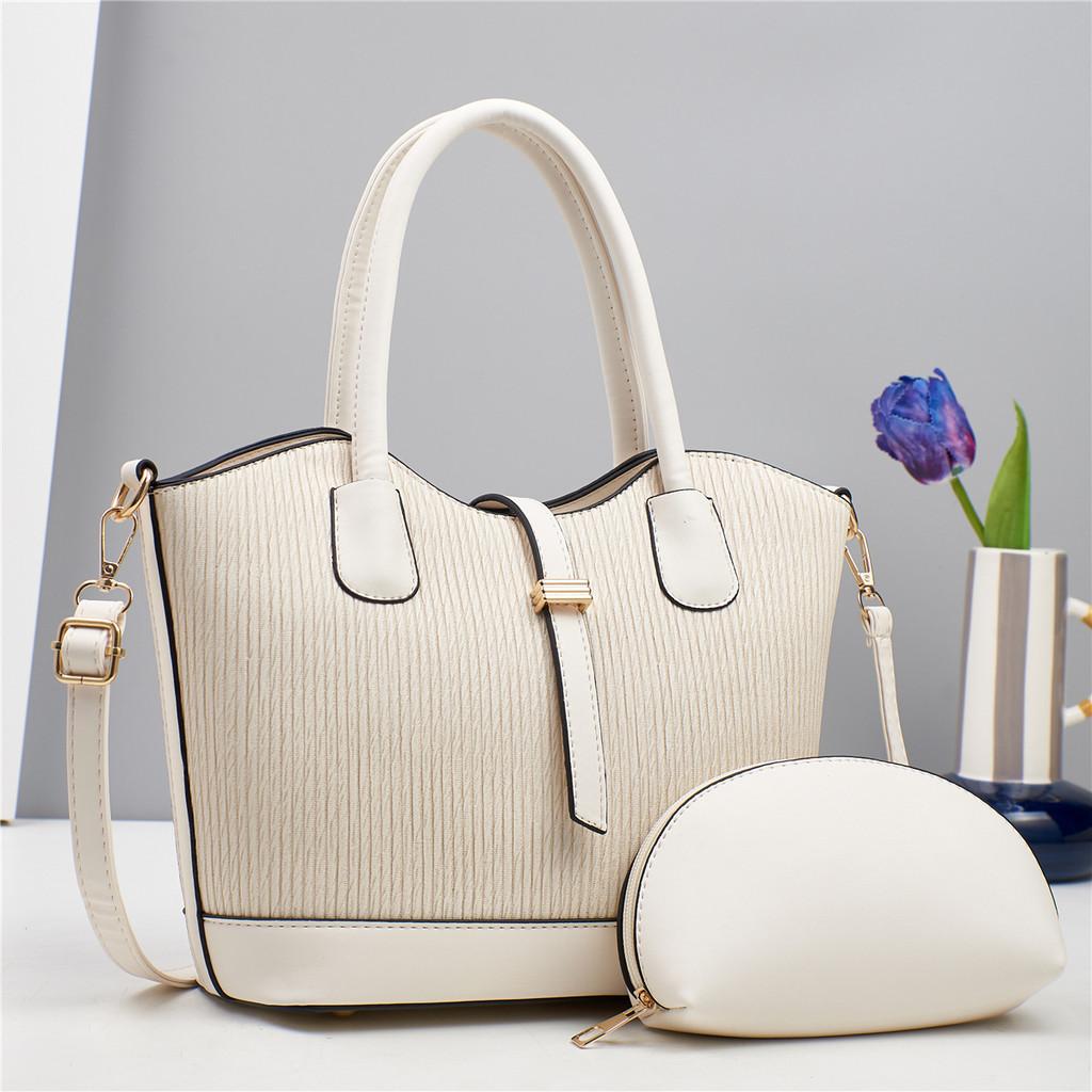 Comfortable Everyday Handbag For Women With Ample Storage And Stylish Appearance