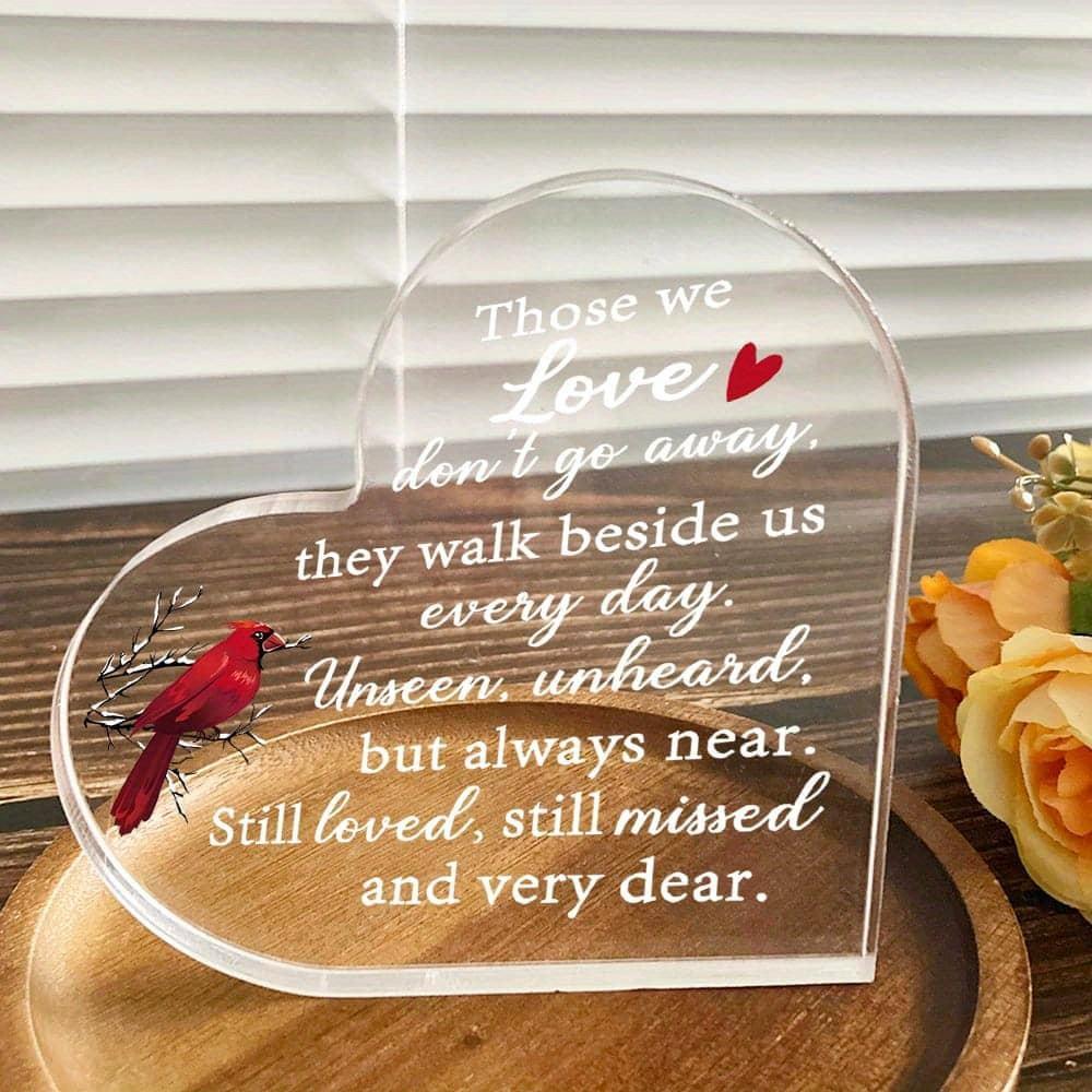 

Мемориальная табличка в форме сердца с кардиналом. Акриловый декор на день рождения сестры, для офиса или гостиной. чистый