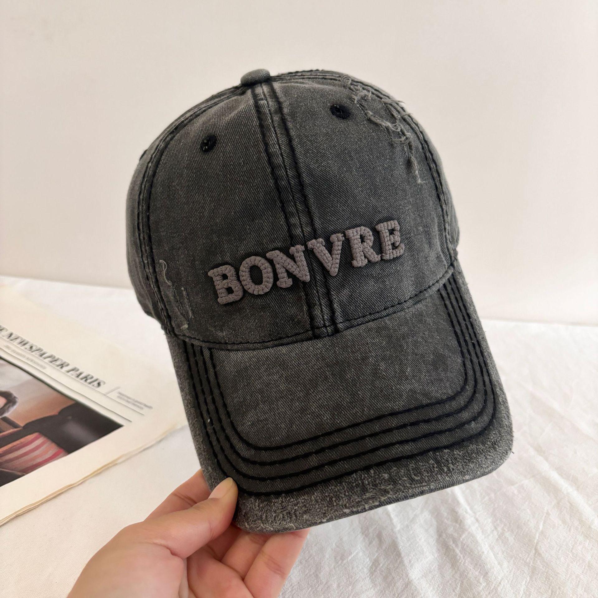 

Washed and old embroidered baseball caps, men s and women s versatile letter caps, showing a small tide on the face and deepening the M（56-58cm） чёрный