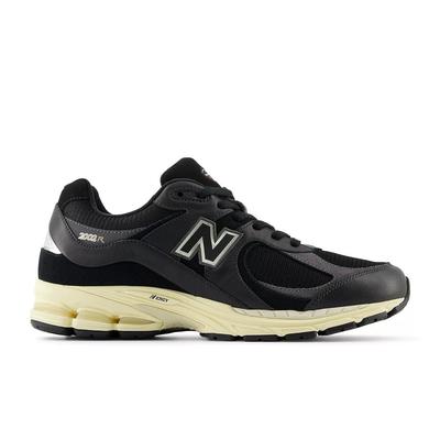 Sneakers New Balance Black / Grey 2002R