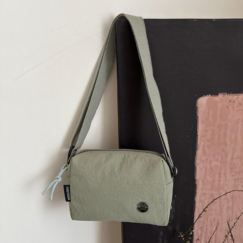 

Light casual street trend solid color simple portable small square bag summer popular shoulder messenger bag зелёный