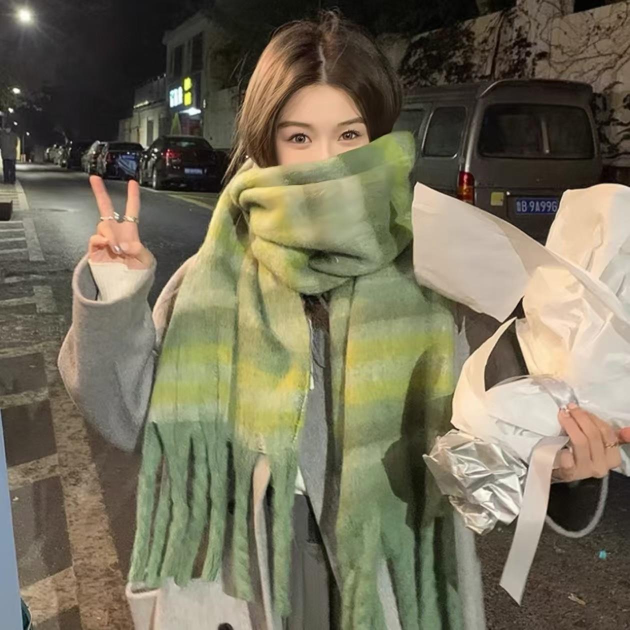 

2025 Осень и зима Новый женский универсальный простой кисточкой искусственный кашемировый мохеровый шарф теплый шарф шаль атмосфера 220*38cm