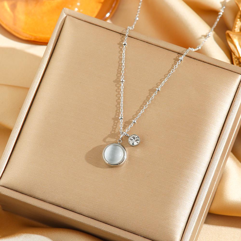 Exquisite 18K Gold-Plated Titanium Steel Necklace - Women's Clavicle Chain Jewelry, Fade-Resistant