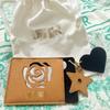 D's Gift Rose Hollow Card Holder - Brown Lucky Star Souvenir with Metal Lens