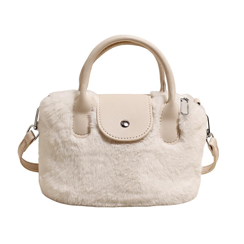 Mała torebka, Puszysta torebka, Urocza i futrzana, Jednoramienna listonoszka typu bucket