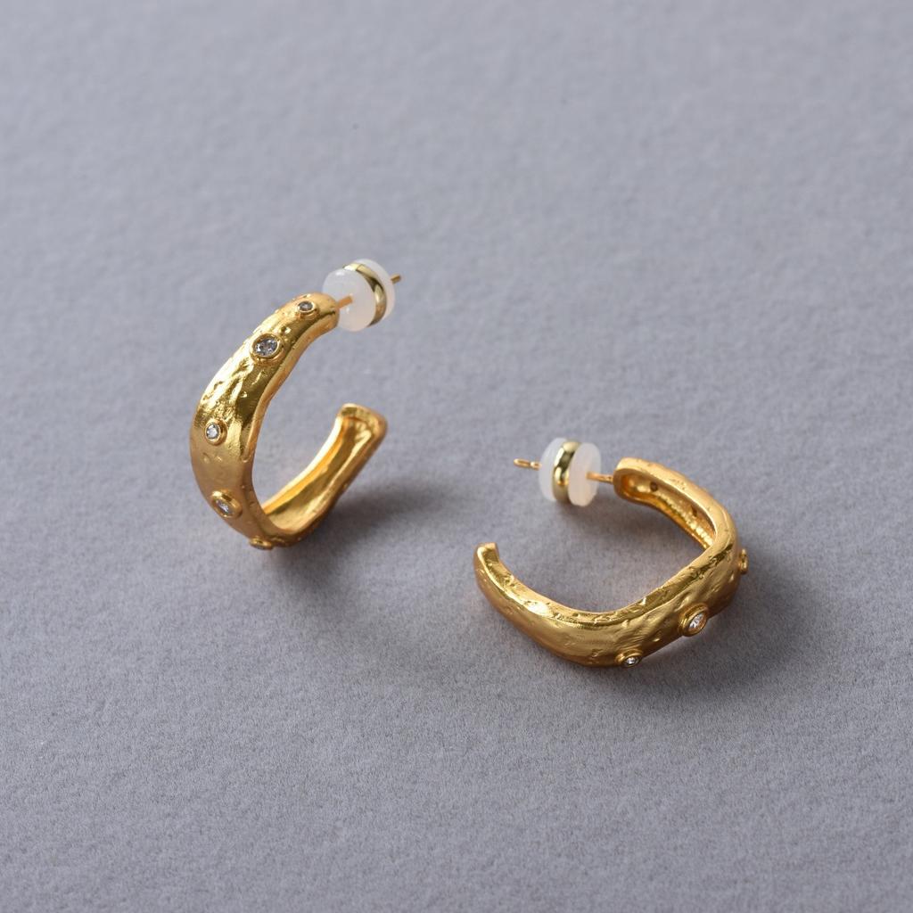French Fashion Temperament High-End Metal C-Type Inlaid Zircon Earrings S925 Silver Needle Earrings Personalized Simple Earrings