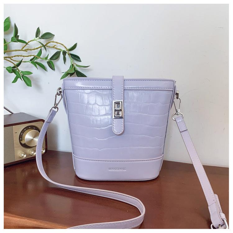 

Женская сумка 2025 весна новая мода на плечо сумка-мессенджер универсальная портативная сумка-ведро фиолетовый