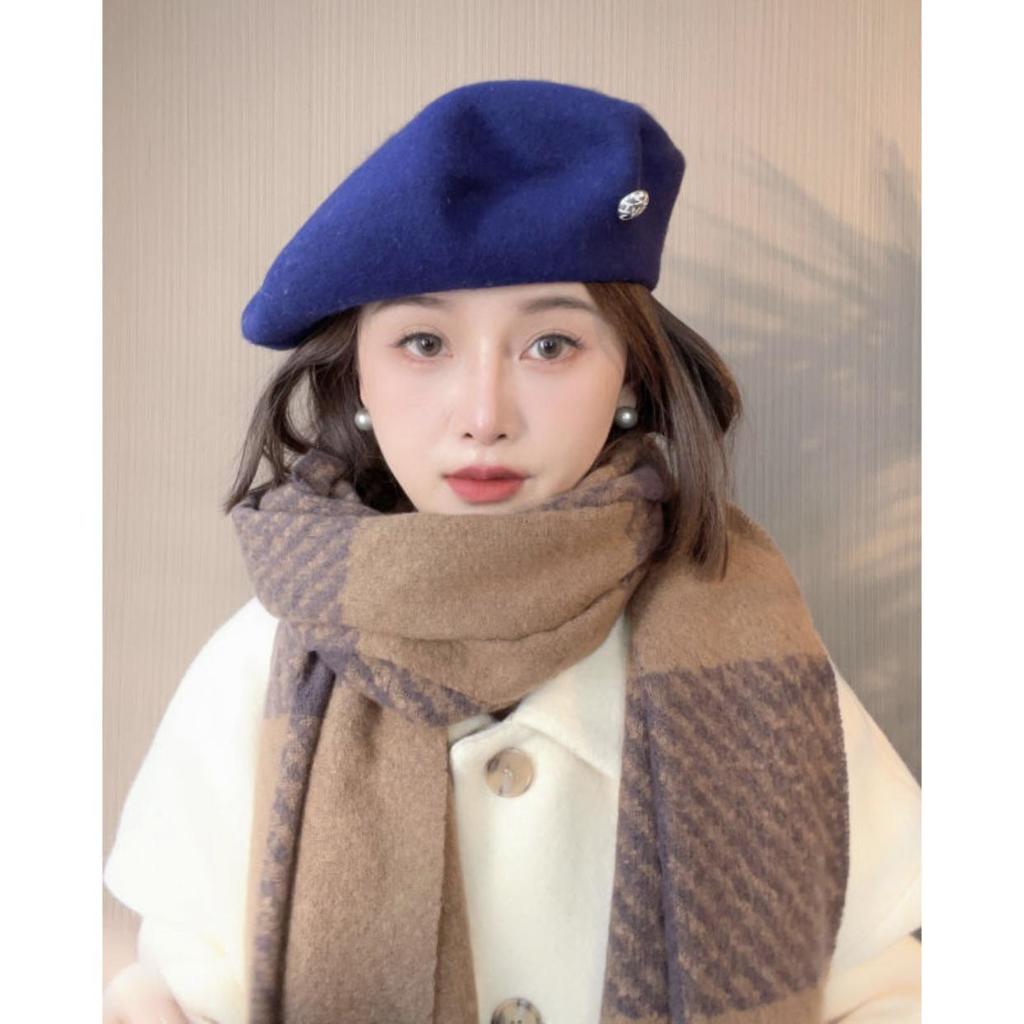 Women's High-Quality Wool Beret: Buttoned, Retro Style, Solid Color, Versatile Hat for Autumn and Winter