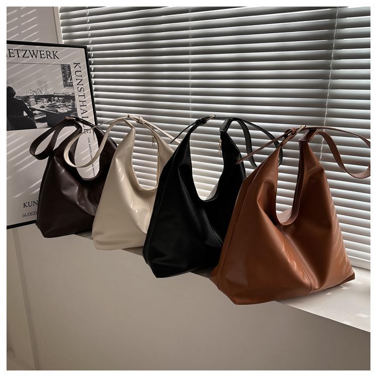 Retro Style Faux Leather Shoulder Bag for Women Minimalist Solid Color Commuter Handbag Trendy Daily Tote Purse CLE