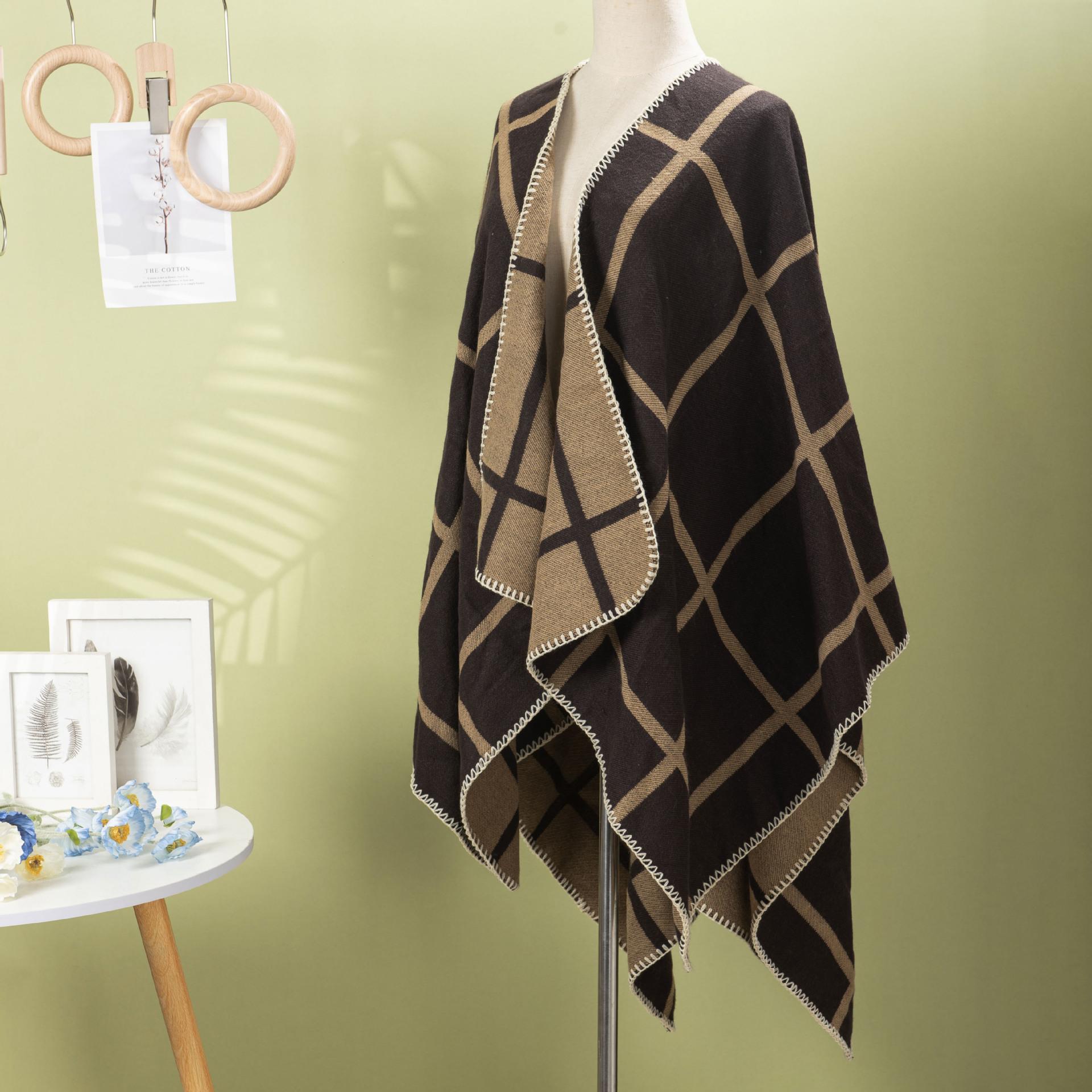 

Winter Warm Artifact Plaid Line Pattern Simple And Generous Shawl Cape Women S Travel Photo Cardigan 132*147CM темно-коричневого