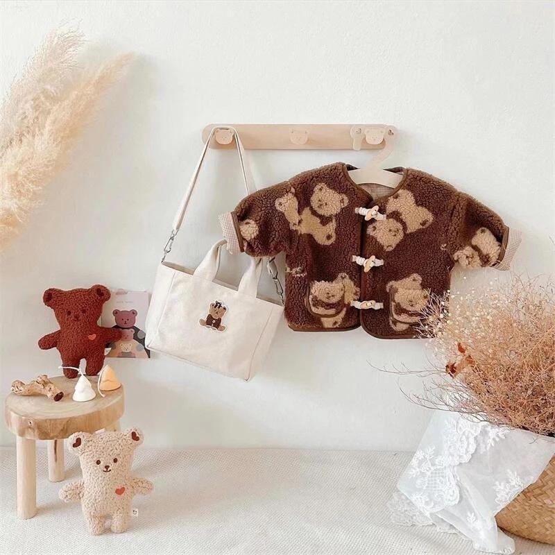 Cute Wooden Baby Hangers Bear Bunny Shaped Kids Clothes Hangers Heart Cutouts Non-Slip Nursery Organizer  Baby Clothes Outfits